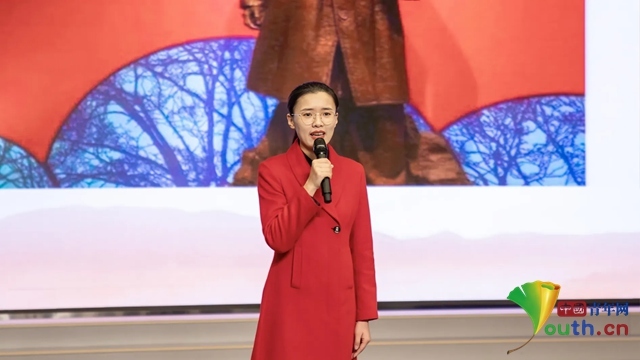 李媛深情讲述红旗渠的历史。红旗渠干部学院供图