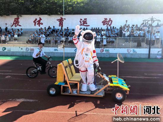 宽城满族自治县第五小学科技节活动现场。 裴楠 摄