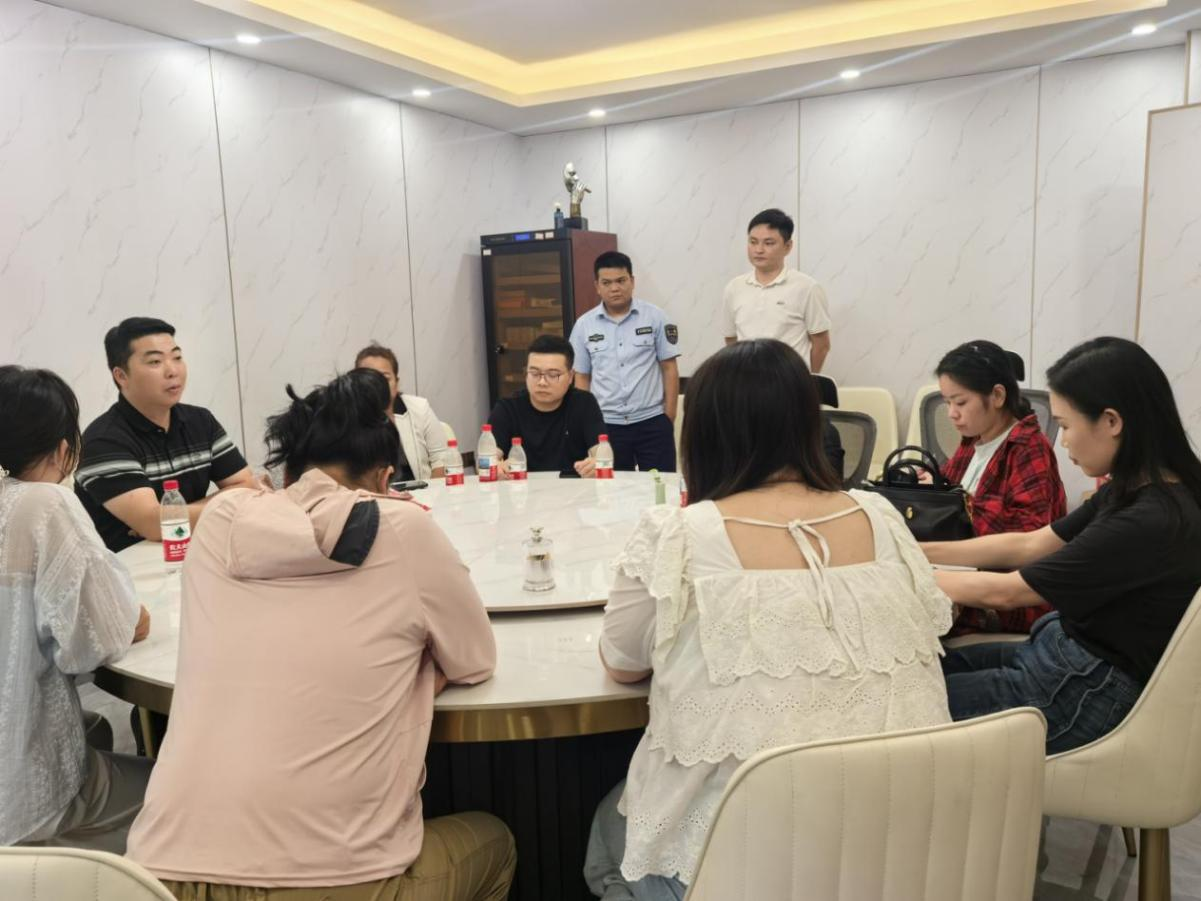 西乡街道庄边社区成功调解欠薪纠纷 助六员工追回工资