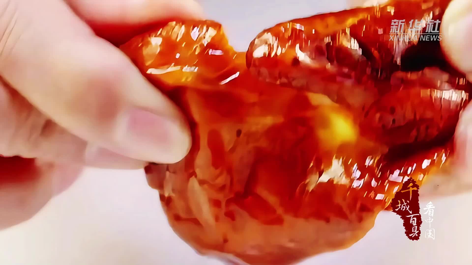 千城百县看中国｜寻闽味：脆皮乳鸽