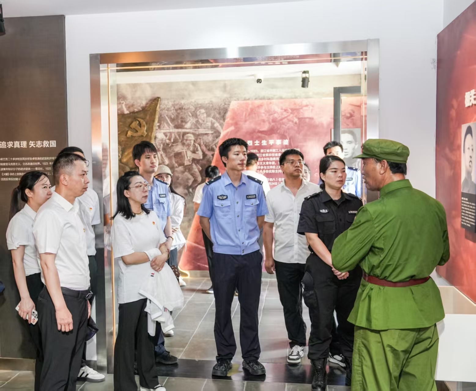 薪火传百年 初心启新程  宁波市奉化区2025 年新发展党员七一主题活动“蓄能”启程