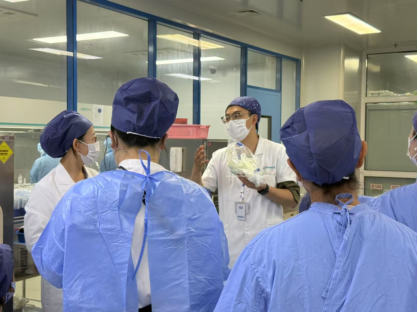 春苗成长“药”呵护——青岛市妇女儿童医院儿童安全用药科普教育基地实践研学之旅