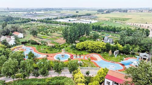 6月27日，从空中俯瞰邯郸市广平县后南阳堡村。本报记者 田 明摄
