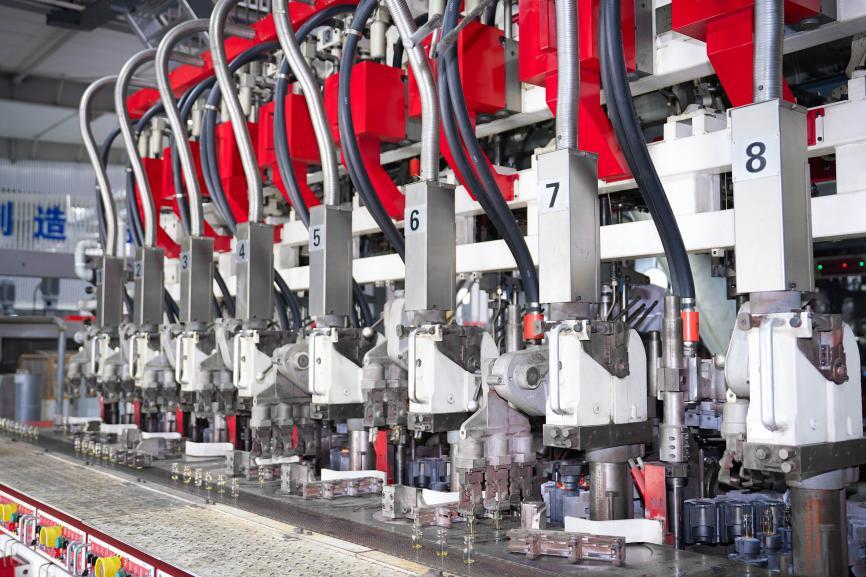 力诺药包：全链条智能革新，铸就药用玻璃模制瓶卓越品质