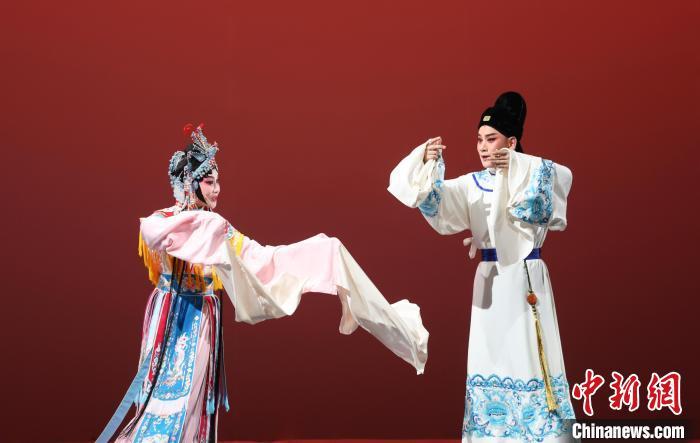 贛劇《南柯記》在江西省贛劇院大劇場上演（圖）