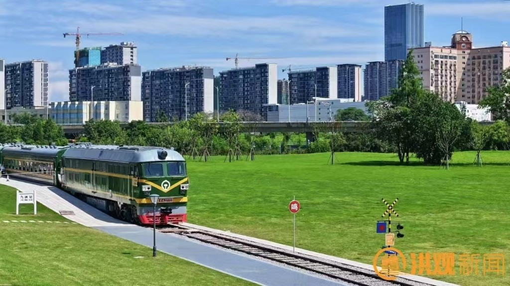 火车驿站。洪观新闻 图