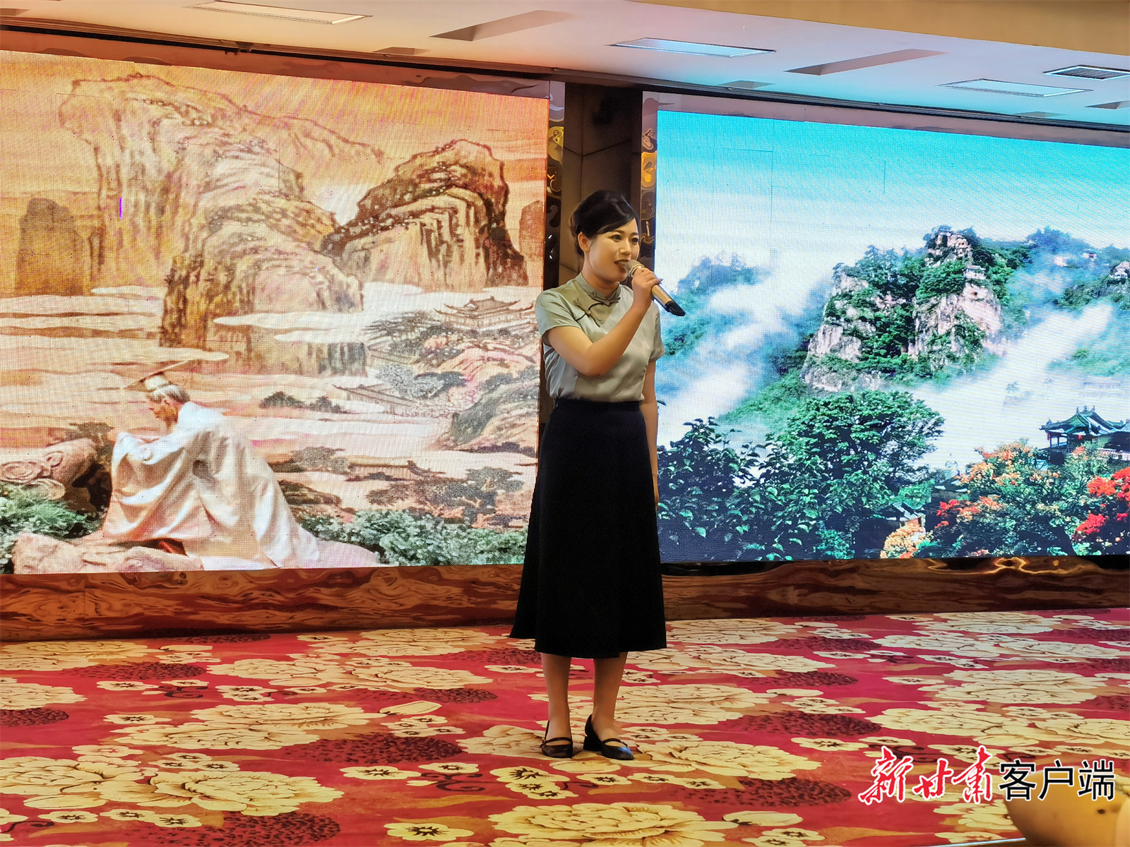平凉文旅推介官推介平凉文旅资源　新甘肃·甘肃日报记者　白永萍　摄