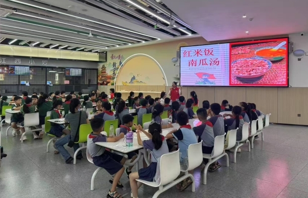 南昌師范學院化學與食品科學學院開展“傳承紅色基因 點亮成長‘食’光”主題實踐活動