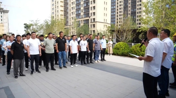 宁晋县举行电梯困人应急救援演练筑牢安全防线