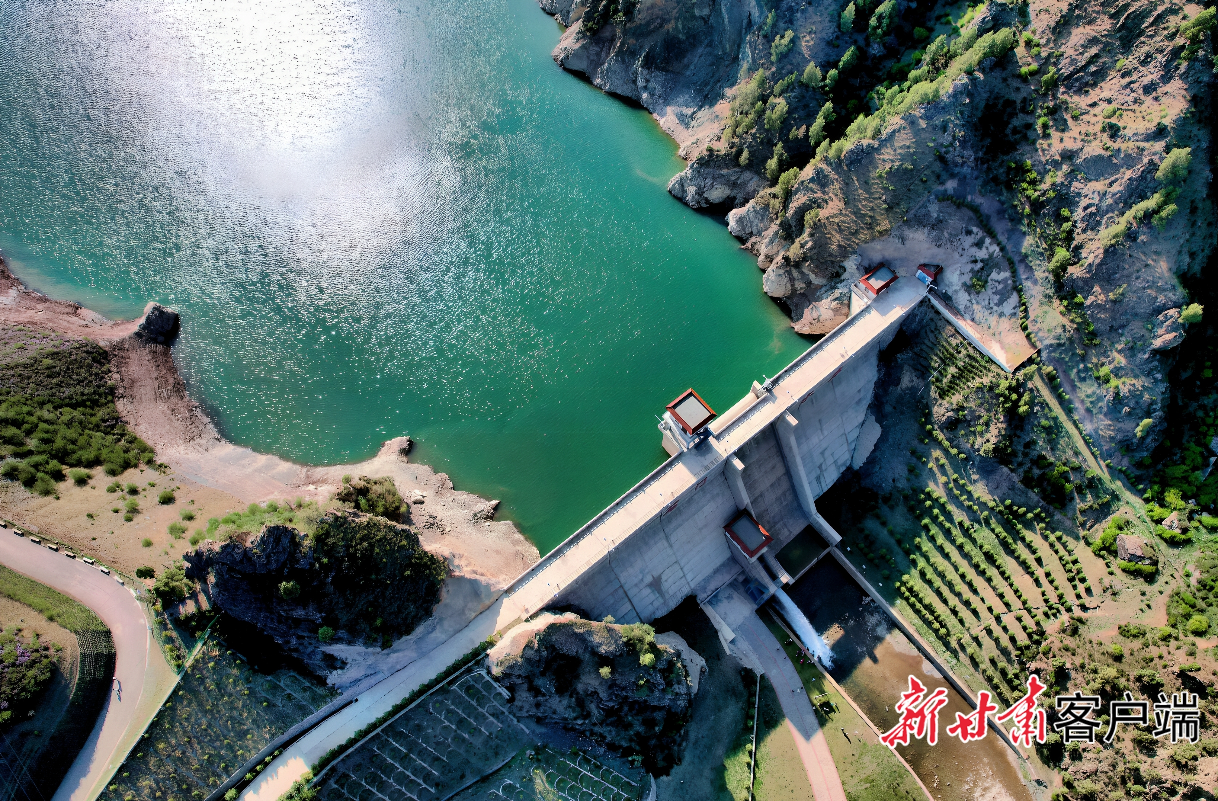 高原明珠——石门水库。