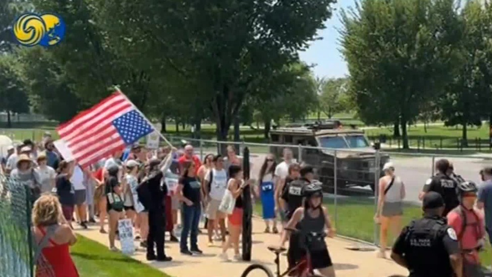 美国独立日多地举行反特朗普示威