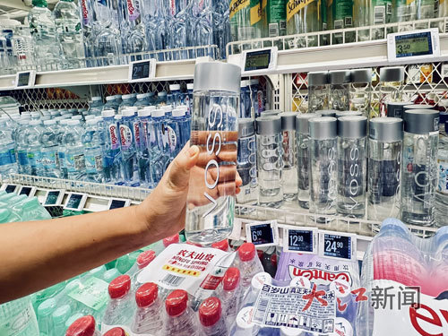 “盒馬鮮生”的進(jìn)口品牌礦泉水。