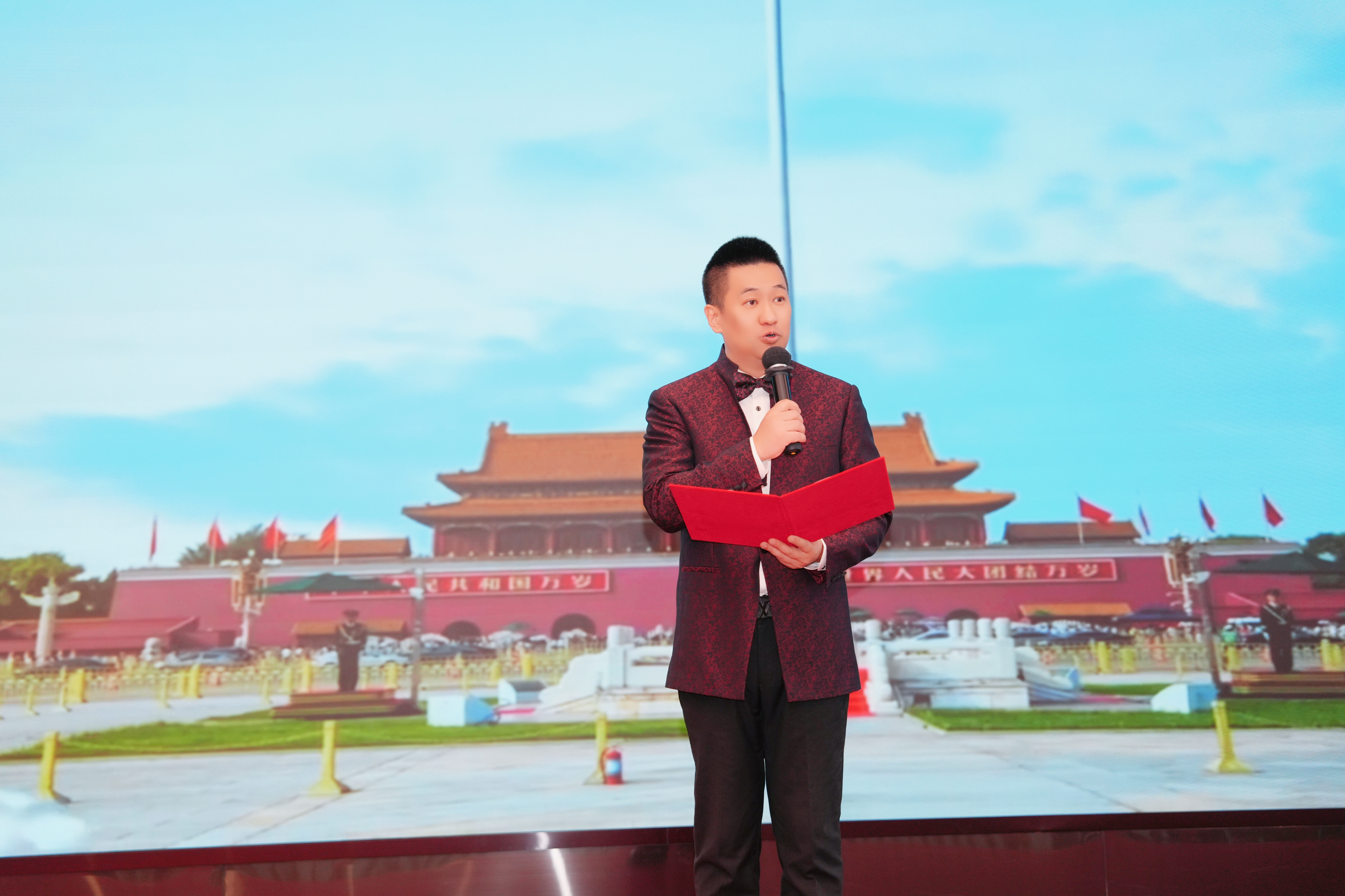 用爱守护，用心诵读——中宏保险与您共赴“深圳保险业2025年诗歌朗诵比赛”