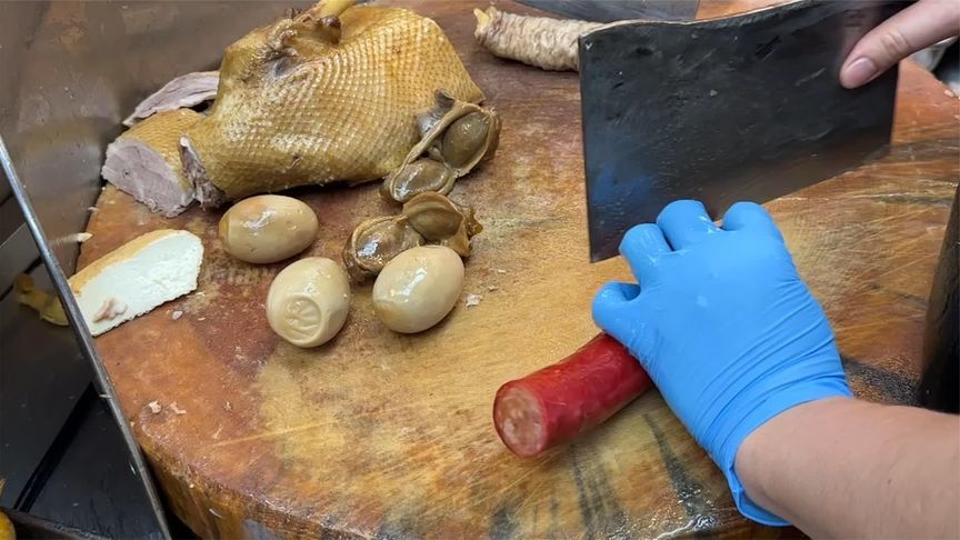 老广最爱的卤味拼盘！猪耳清远鸡卤鹅掌，每口都是地道岭南味