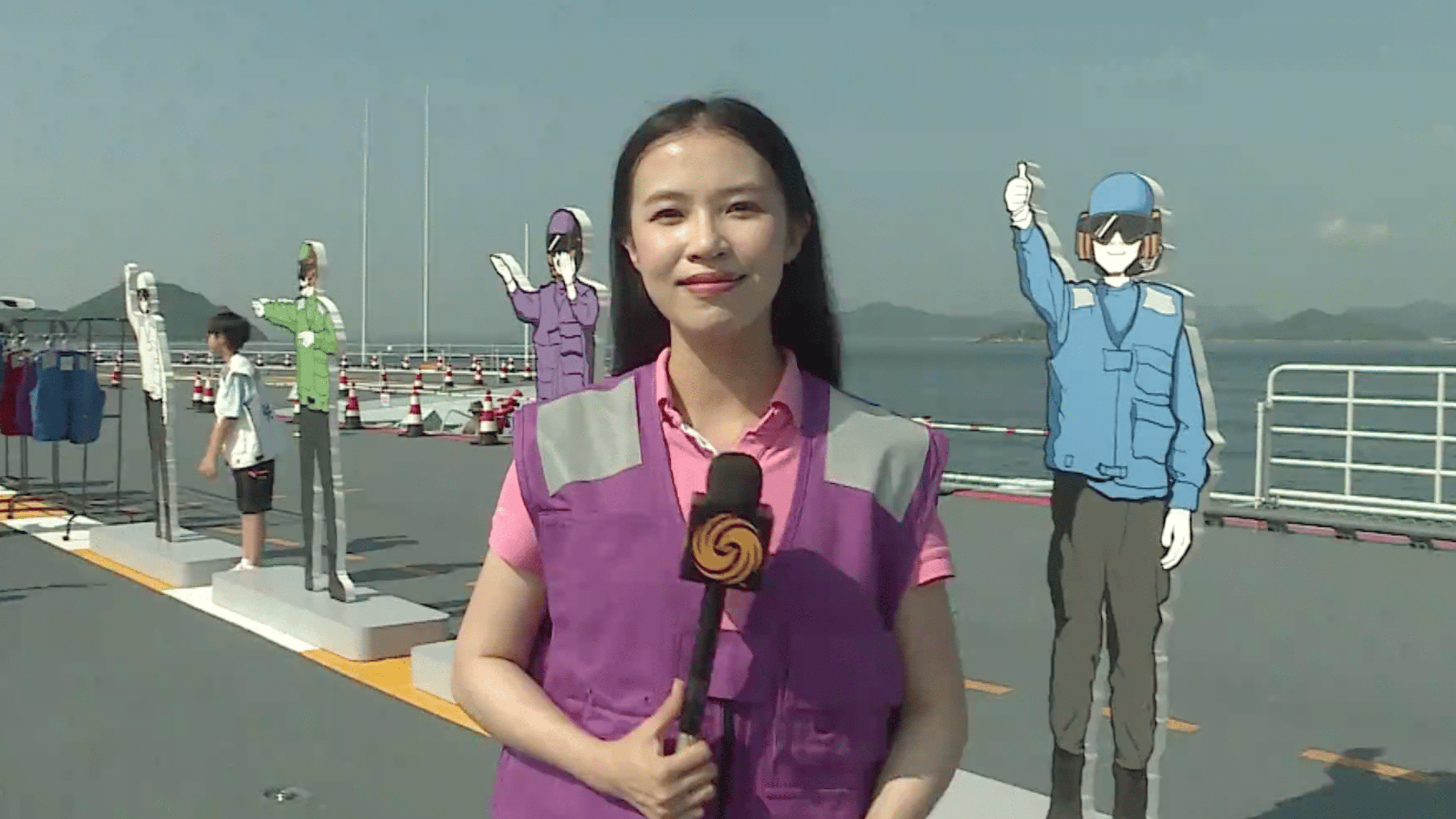 “甲板彩虹人”活动丰富多彩！山东舰学生开放日惊喜爆棚