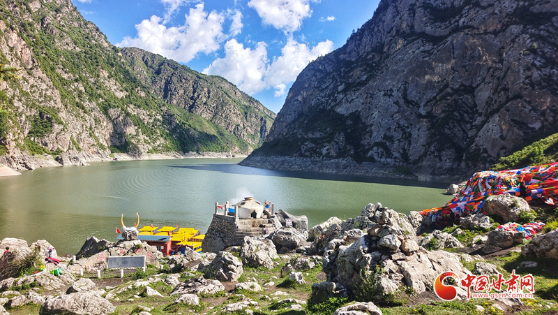 冶力关旅游区天池冶海景点