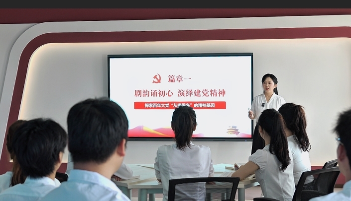 江西旅游商貿職業學院打好“組合拳”，讓思政課“活起來”
