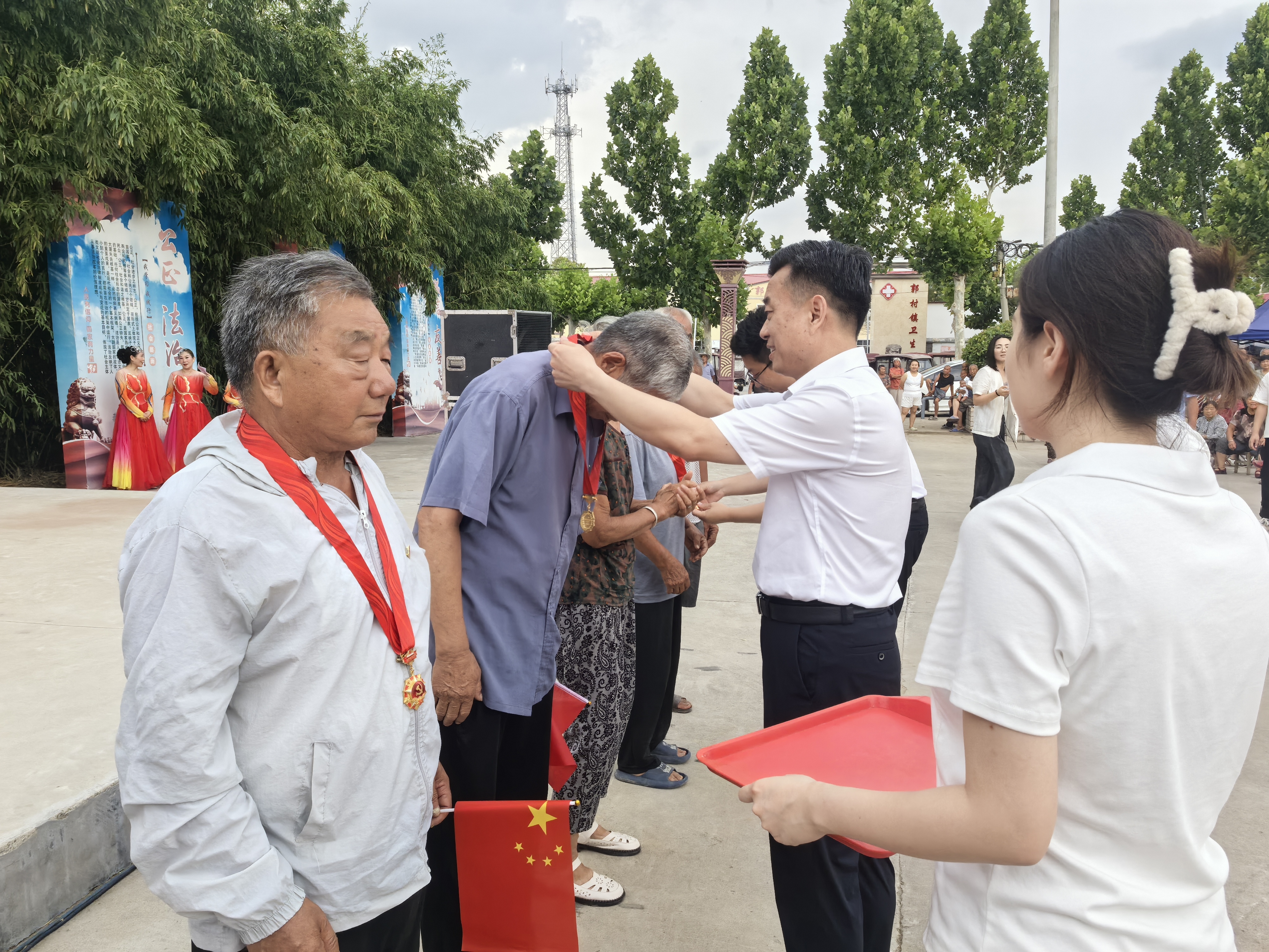 商丘市睢陽區(qū)郭村鎮(zhèn)舉行慶“七一”主題文化惠民活動