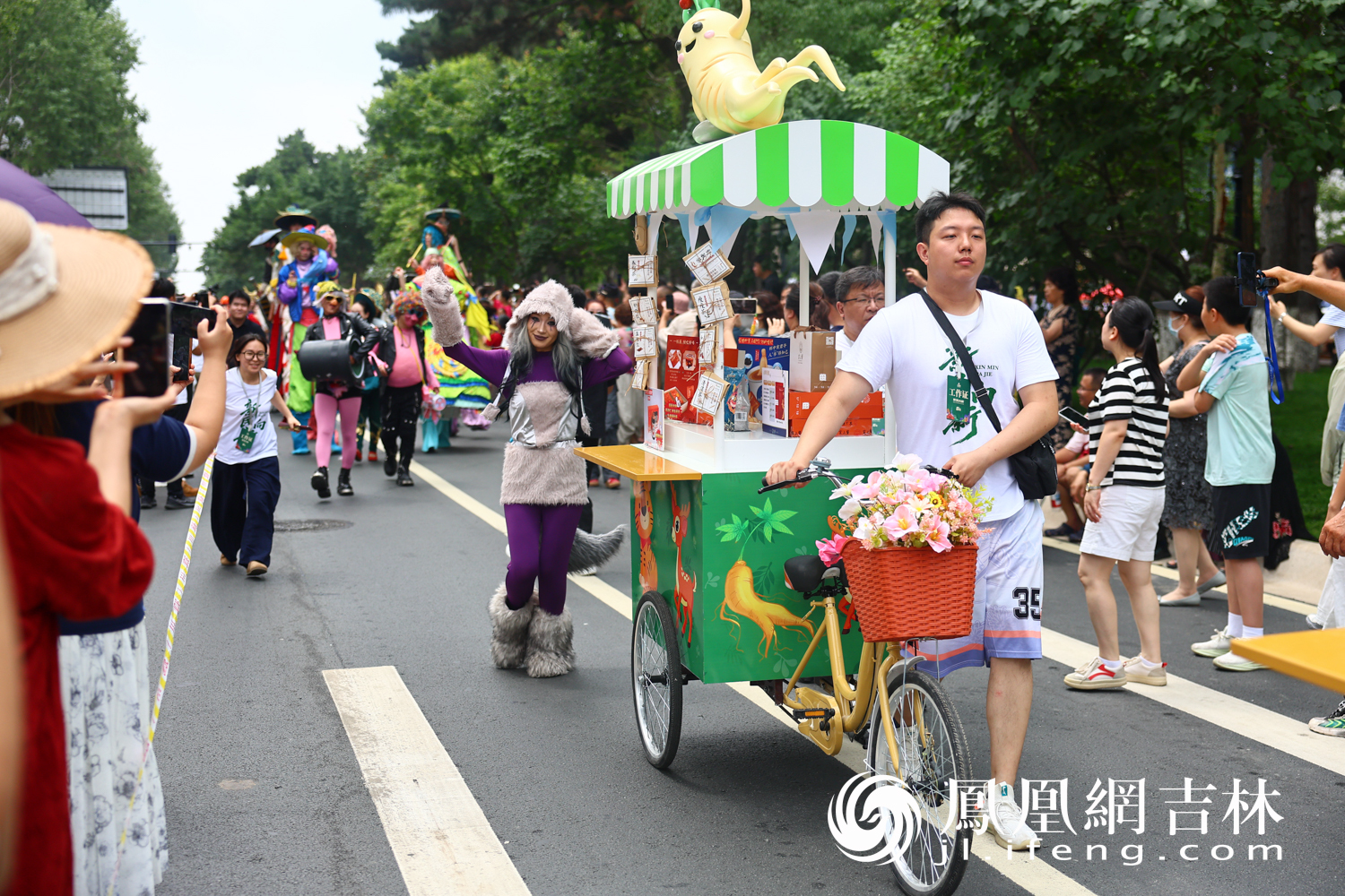 7月5日，长春新民大街历史文化街区开街现场。