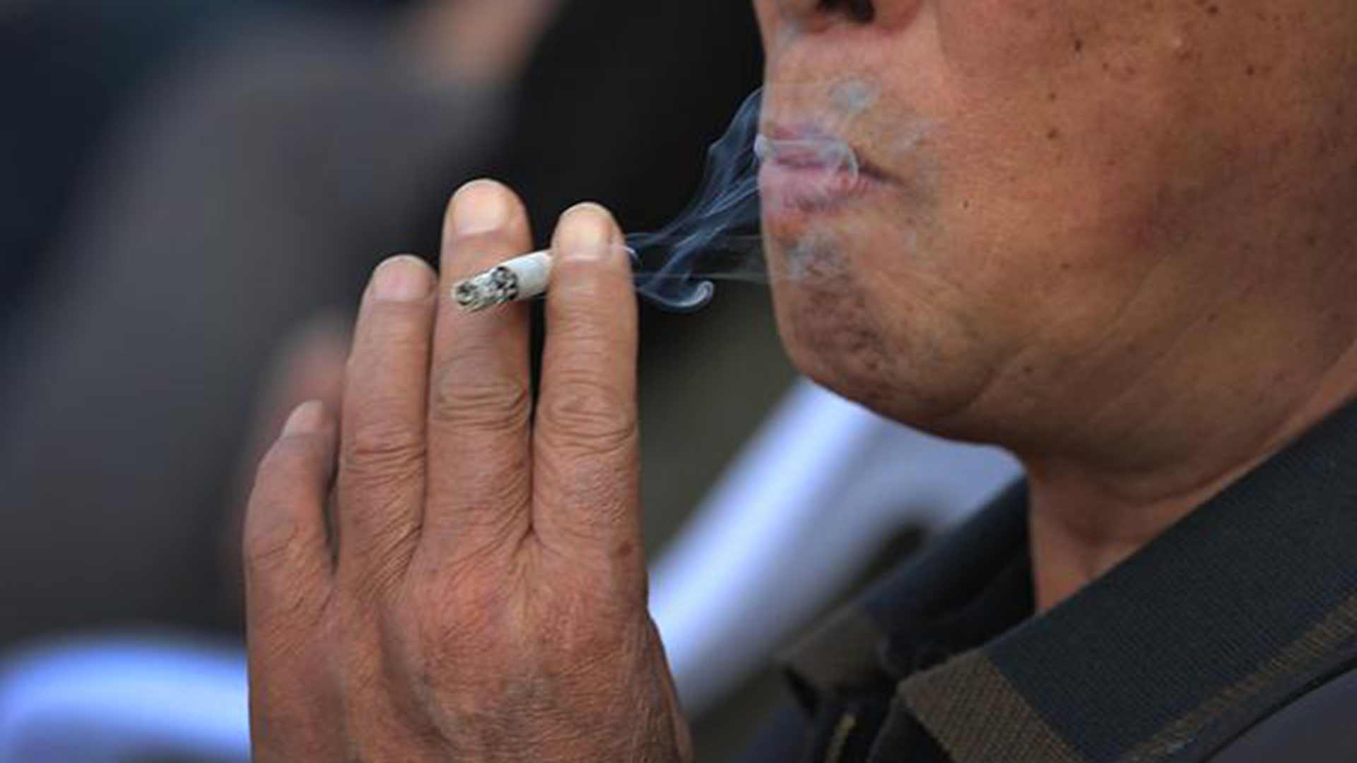 深圳卫健委发文：二手烟，其实是一种霸凌，吸烟消费并不是为国家作贡献