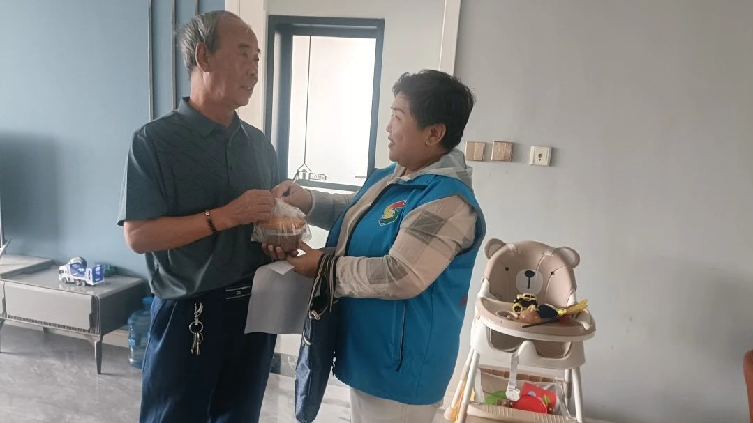 居民从旁观者变参与者　华亭社区治理“合伙人”上线