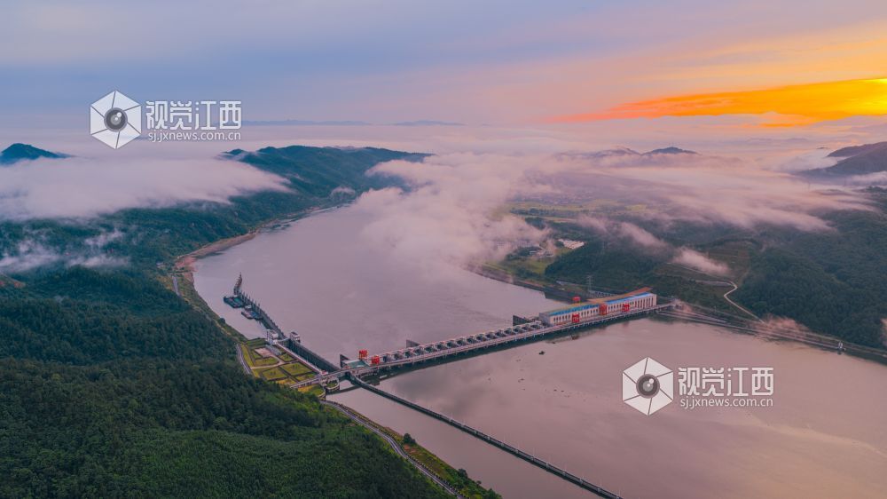 2025年6月28日在江西省吉安市峽江縣水利樞紐拍攝的畫面。