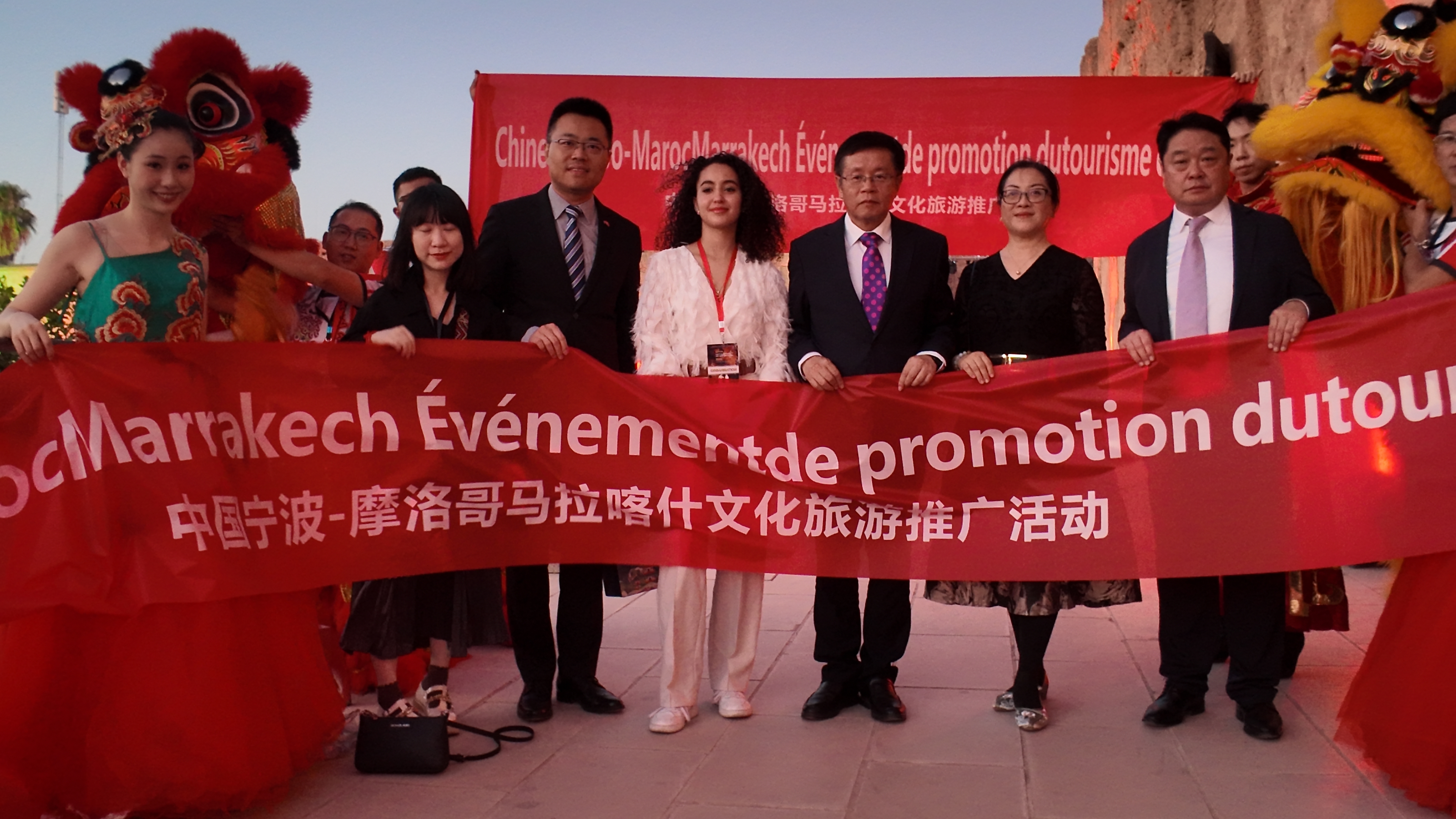 江南舞步跃动北非古城 宁波艺术团亮相摩洛哥马拉喀什国家民间艺术节
