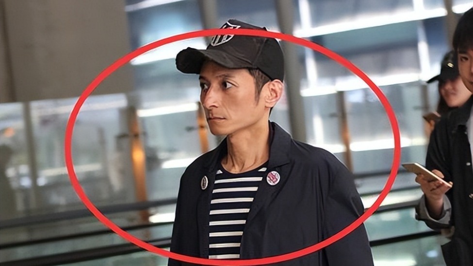 从主持人到“精神病”，李维嘉消失2年后，48岁现状曝光令人唏嘘封面图