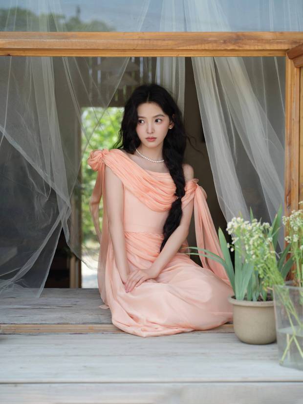 章若楠宛如果汁少女。