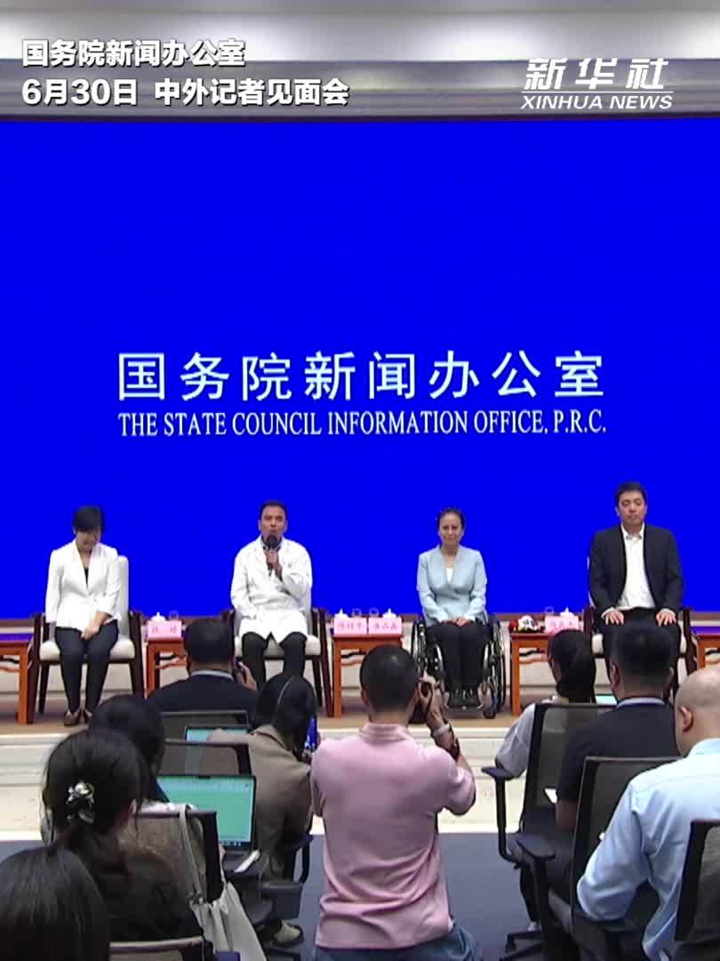 独臂村医陈桂平：29年骑坏16辆自行车 接诊超20万人次