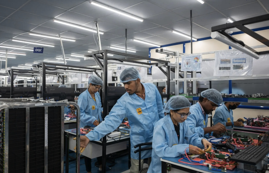 特朗普一心想要美国制造iPhone,为何苹果选择了印度?