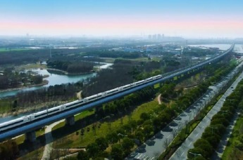 “青烟威半岛环行”列车7月1日首次开行