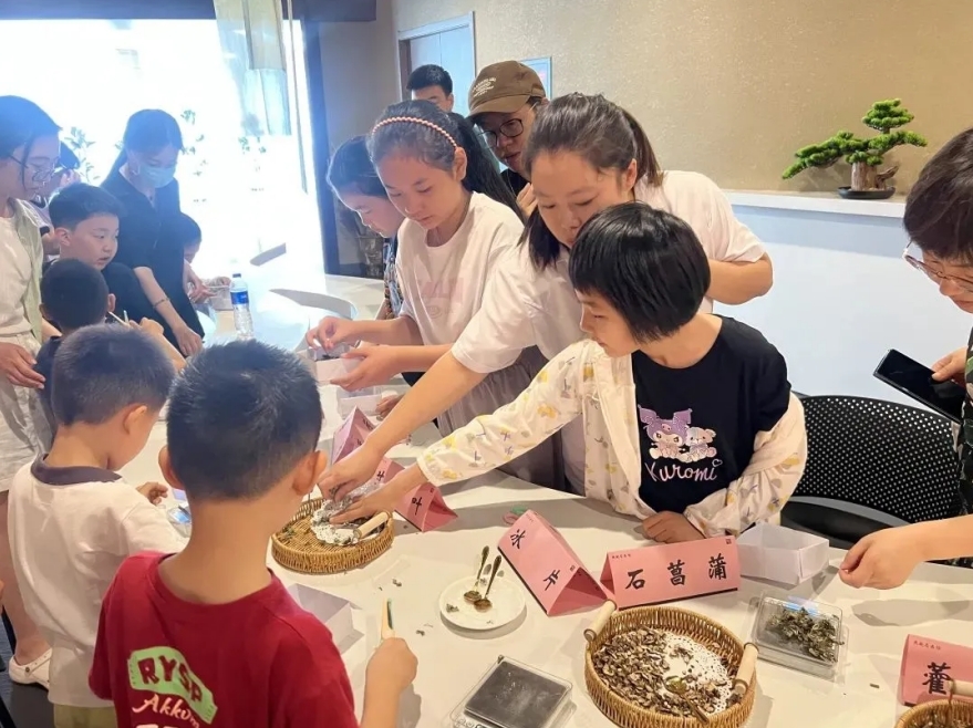 燕赵名医馆：孩童感知中医药文化