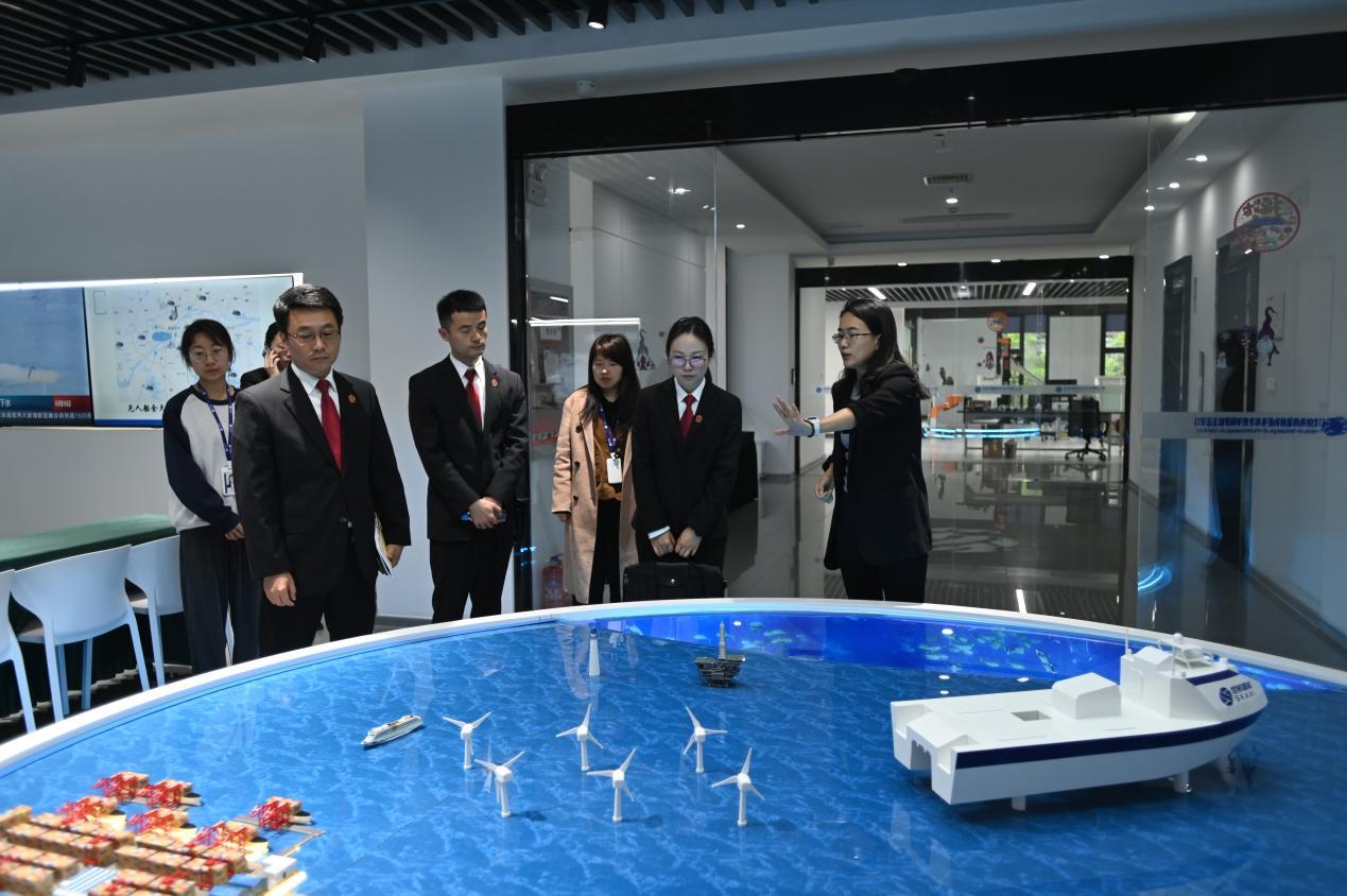 花桥法庭与上海青浦区西虹桥人民法庭共同走访企业