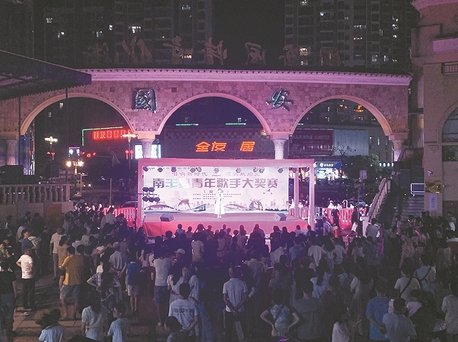 國安夜市文化街區。