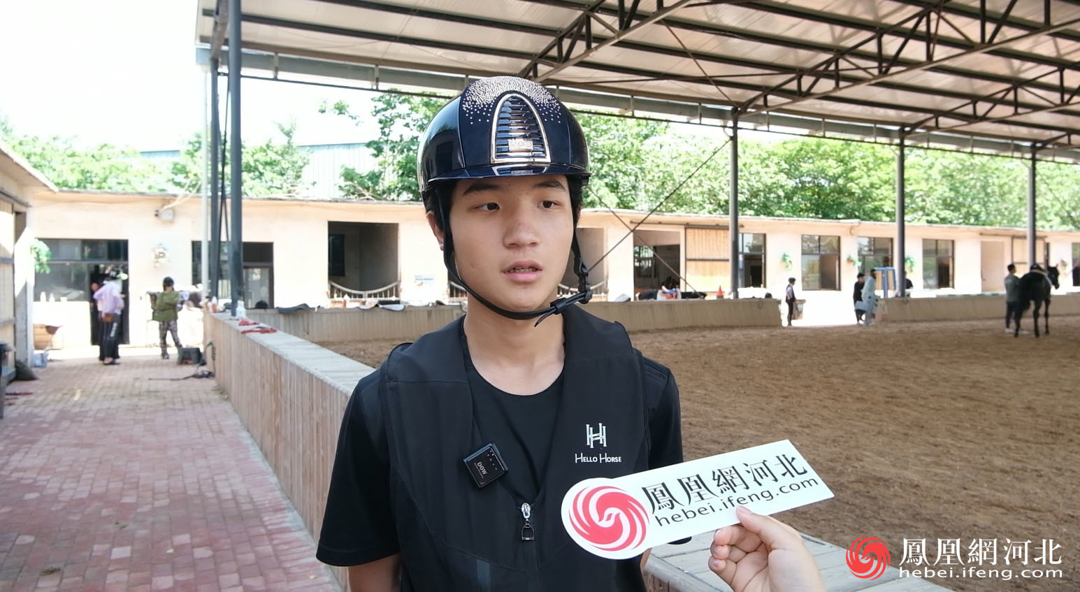 国家一级马术运动员崔家溢 李卓然摄