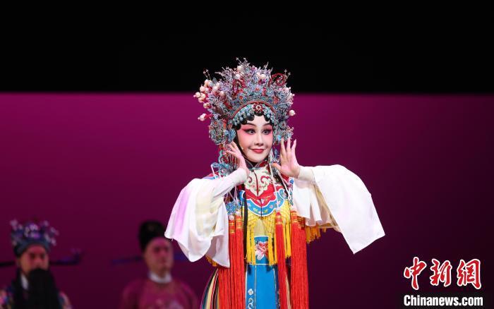 贛劇《南柯記》在江西省贛劇院大劇場上演（圖）
