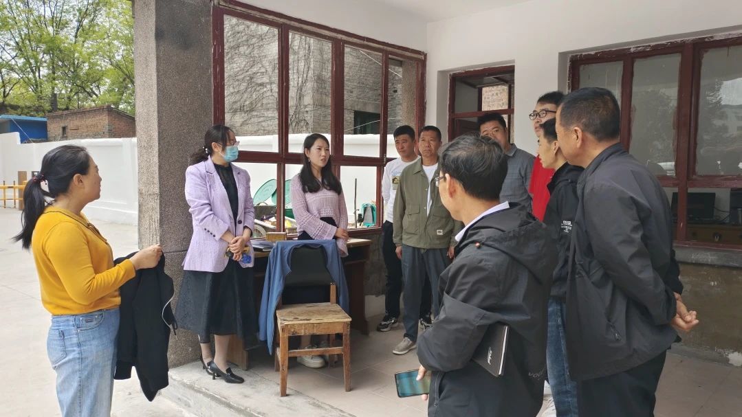 居民从旁观者变参与者　华亭社区治理“合伙人”上线