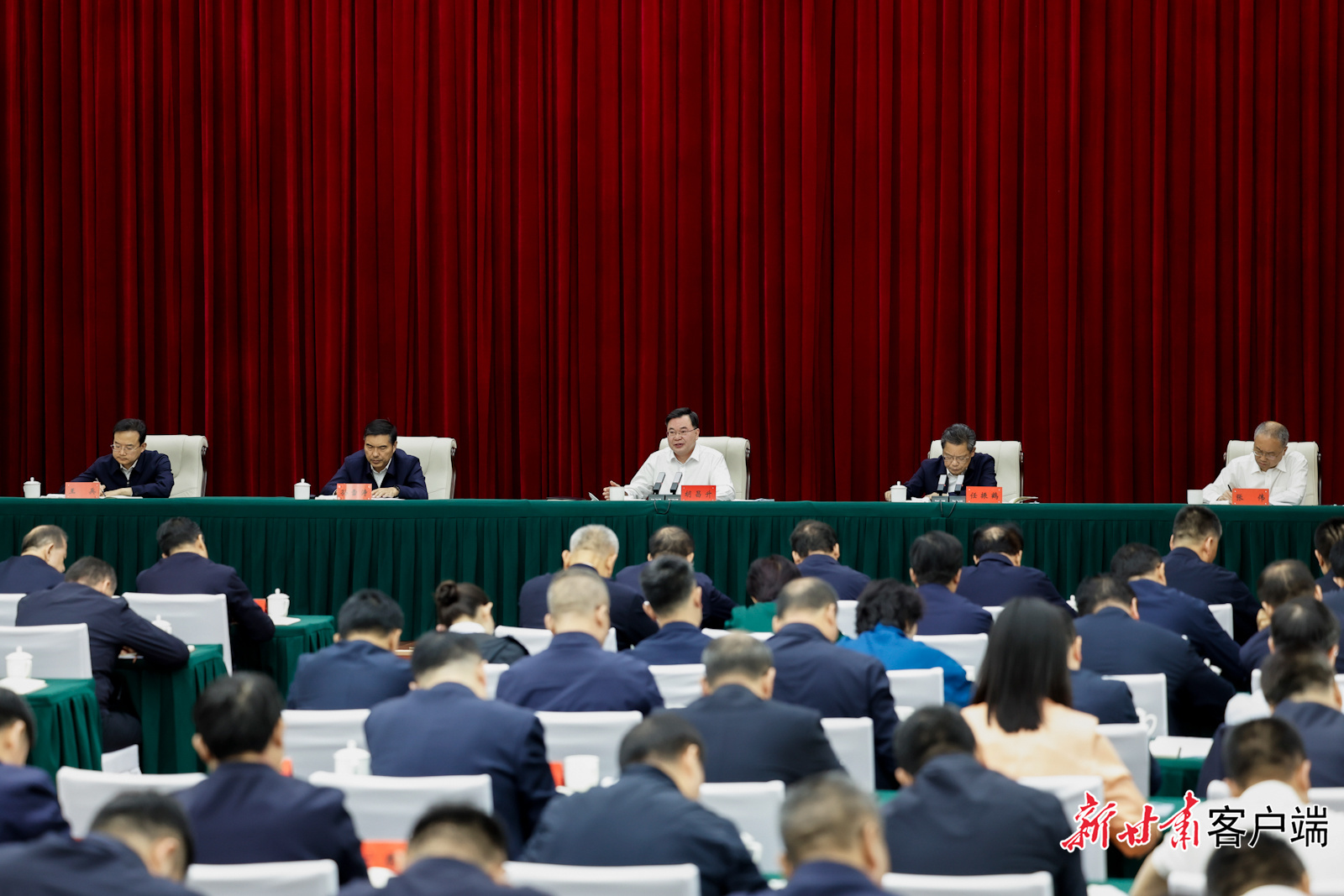 7月2日，全省民族地区公路交通基础设施提升推进会在合作市召开，省委书记、省人大常委会主任胡昌升出席并讲话。新甘肃·甘肃日报记者　孟捷