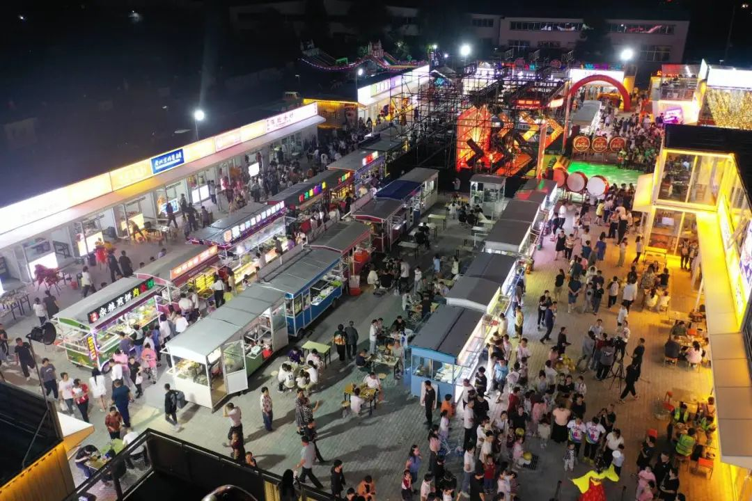 王台青年创意美食集市：烟火气点亮芯屏新城夜生活，创业热土展活力