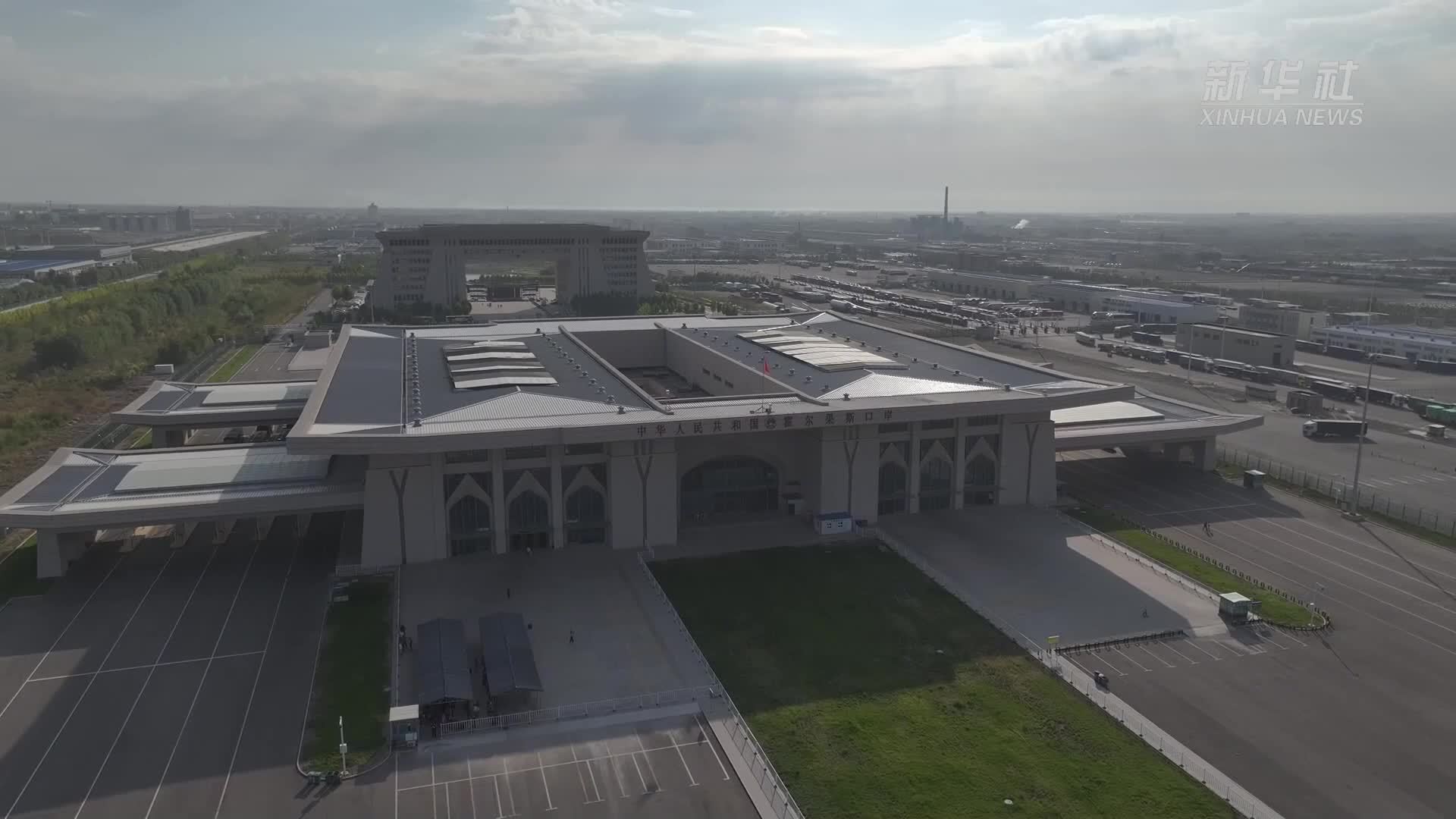 哈萨克斯坦青年泽恩：学习中国跨境电商模式实现创业梦想