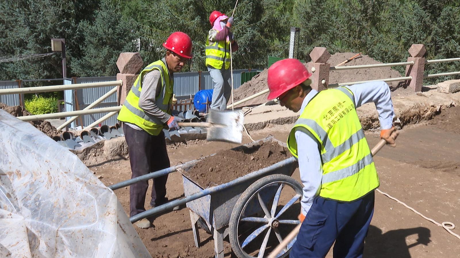 永昌北海子塔“美容”ing　工匠巧手唤醒600岁古建筑