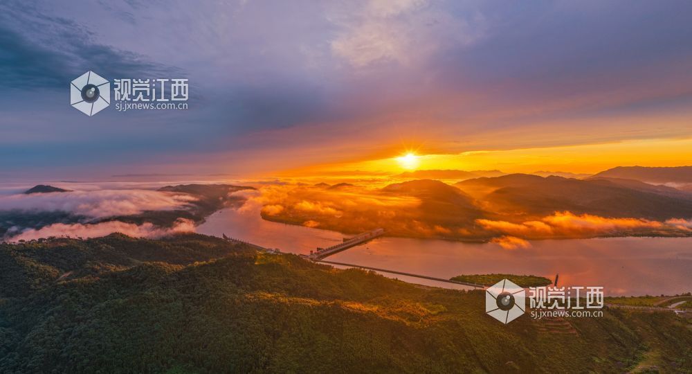 2025年6月28日在江西省吉安市峽江縣水利樞紐拍攝的畫面。