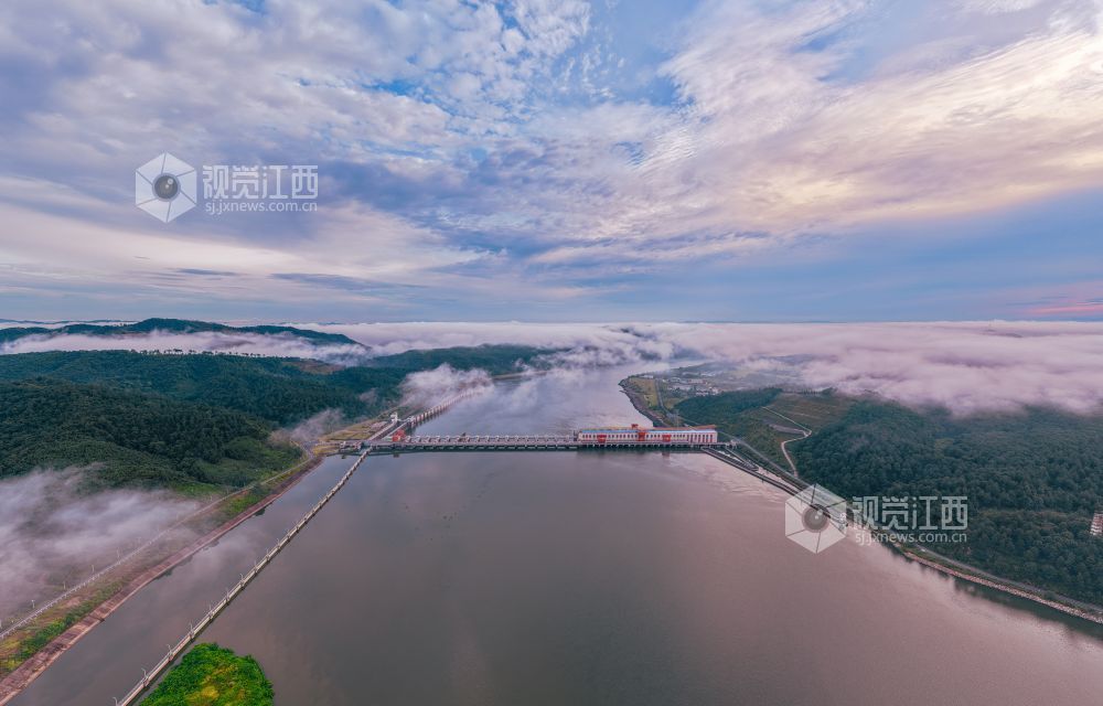 2025年6月28日在江西省吉安市峽江縣水利樞紐拍攝的畫面。
