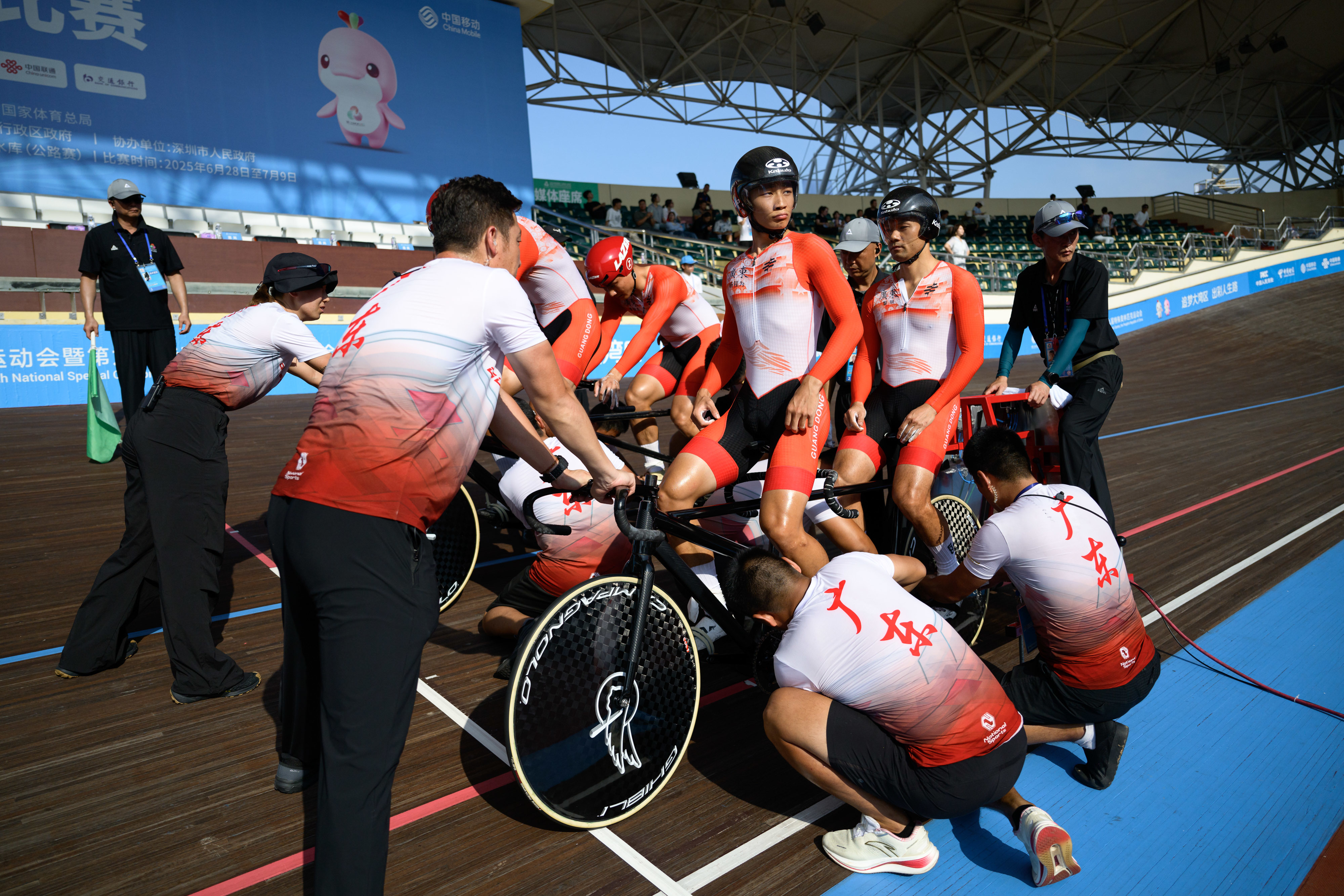 残特奥会自行车赛:无声世界奏响生命强音,科技暖城铺就无碍赛道