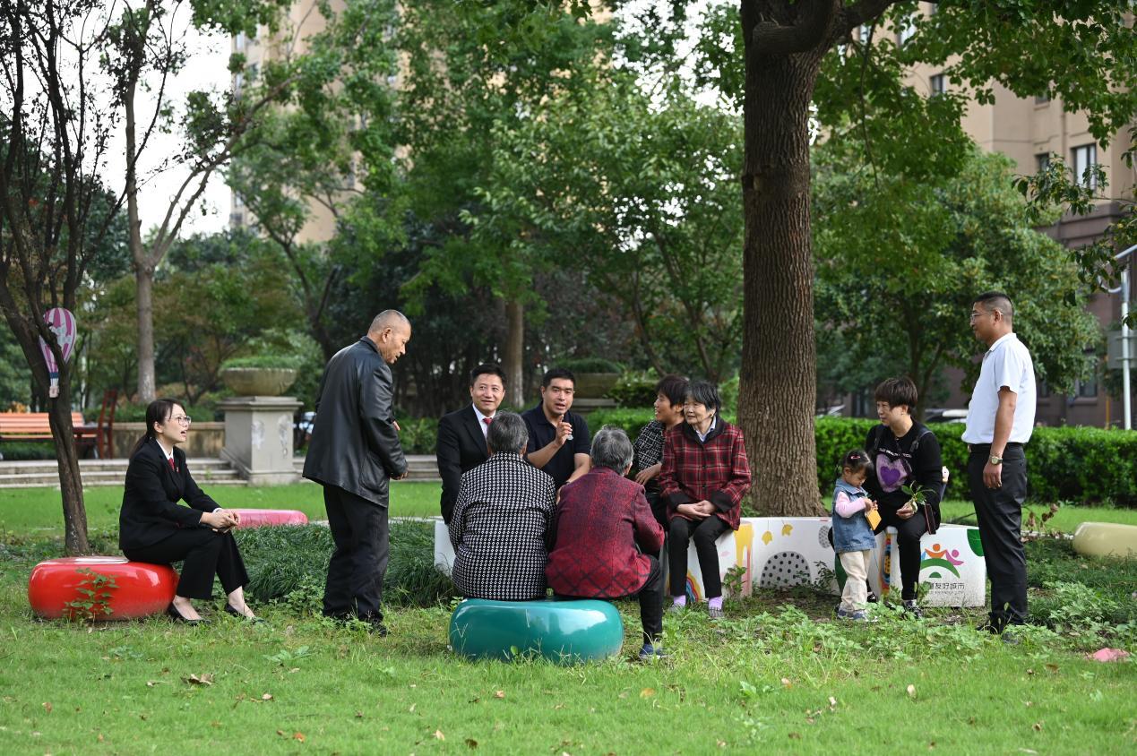 花桥人民法庭干警下沉社区，了解百姓司法需求