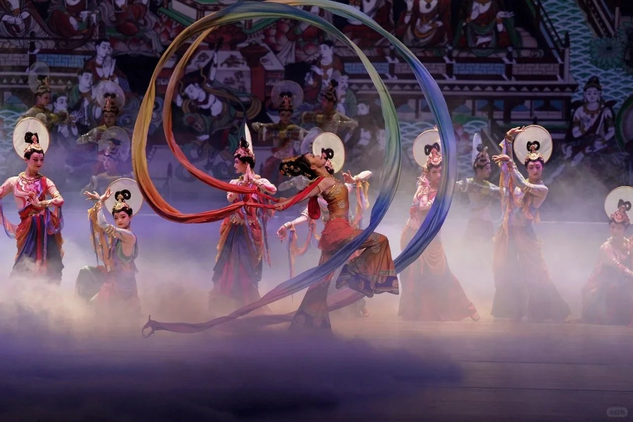 《丝路花雨》演出现场（图片来自甘肃演艺集团）