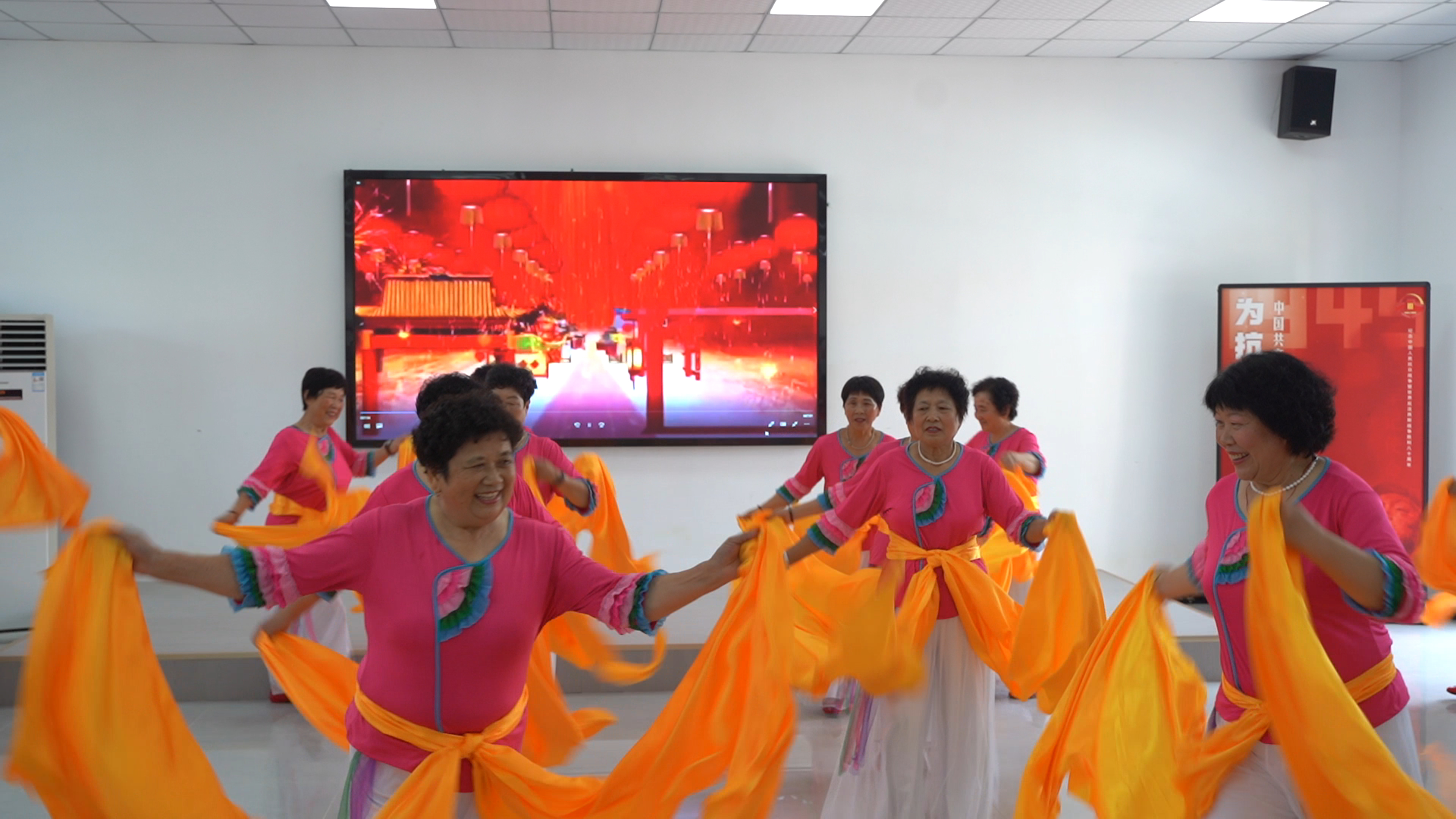 铭记历史、缅怀先烈、不忘初心、牢记使命——2025年崂山区红色文化主题月文艺演出暨段家埠村庆“七一”活动成功举办