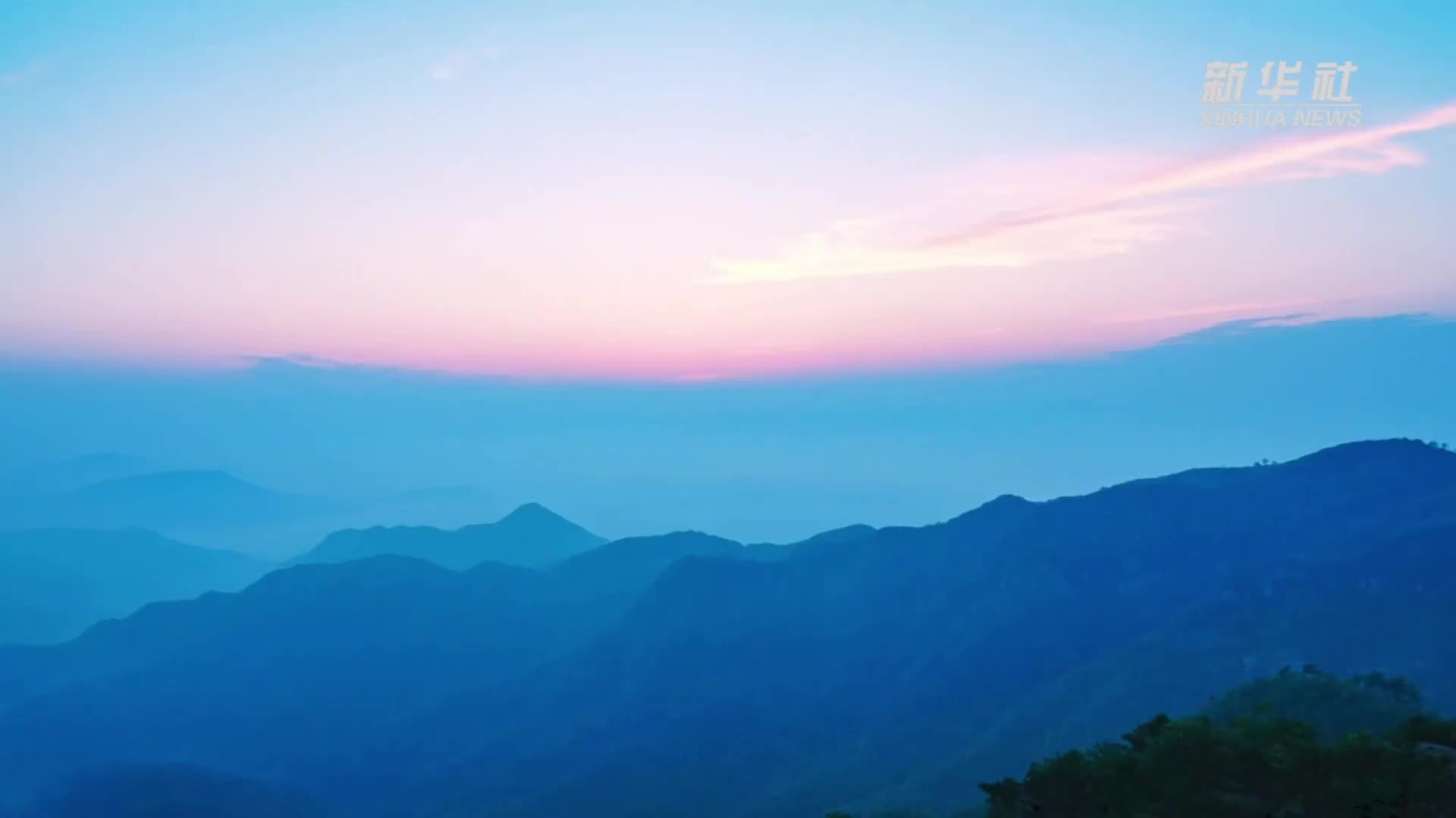 用心用情传承大别山精神