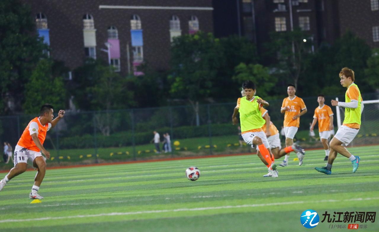 赣超联赛官网_江西省城市足球顶级赛事赛程表+直播+积分榜一站掌握！2023成都中考体育评分标准及涨分技巧值得一看！